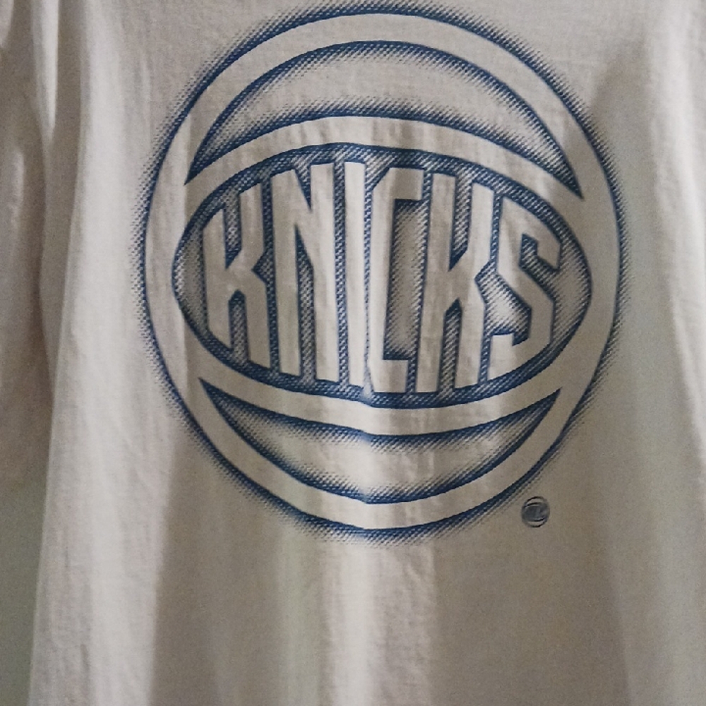 SPECIAL 2/$25 White Knicks Graphic T-Shirt - Picture 3 of 6